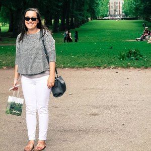 Meet your Posher, Caitlin